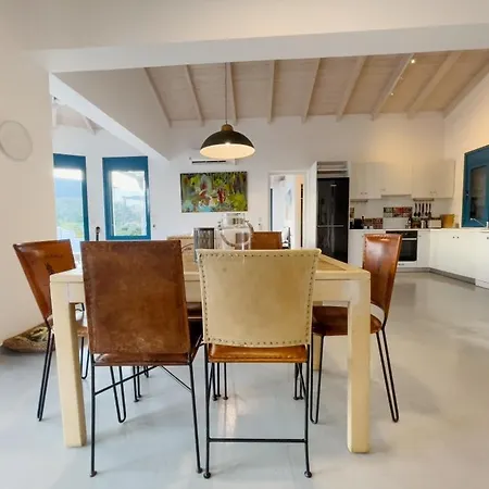 Zidanos Luxurious Sea Front