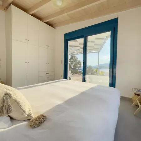 Zidanos Luxurious Sea Front Marantochori