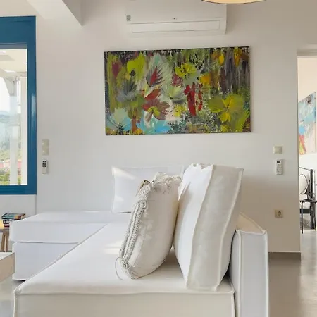 Zidanos Luxurious Sea Front Villa