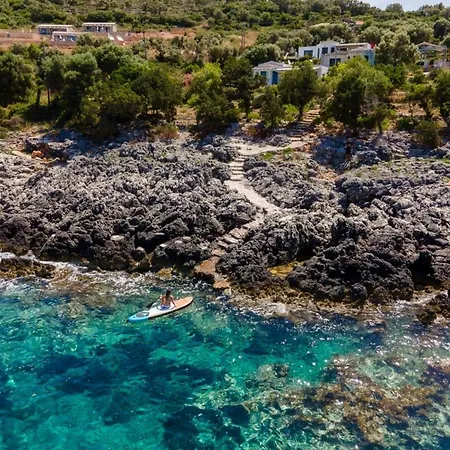 Zidanos Luxurious Sea Front Villa Marandokhórion