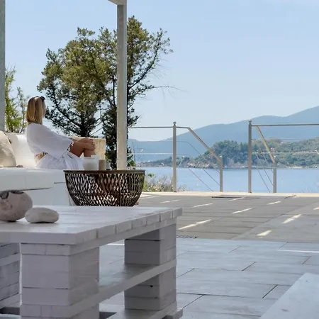 Zidanos Luxurious Sea Front Marandokhórion