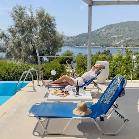 Zidanos Luxurious Sea Front Villa