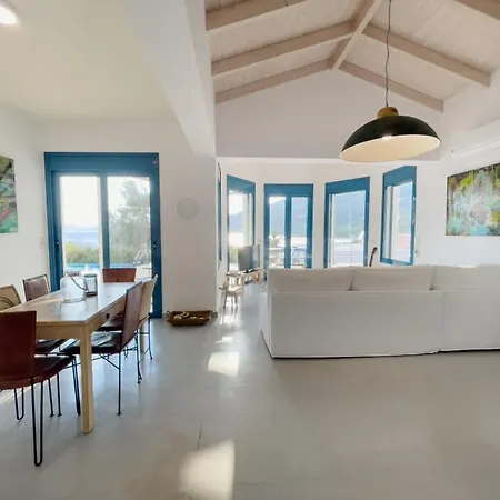 Zidanos Luxurious Sea Front * Marantochori