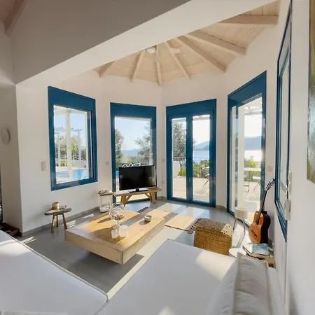 Zidanos Luxurious Sea Front Villa Marantochori