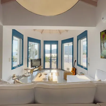 Zidanos Luxurious Sea Front