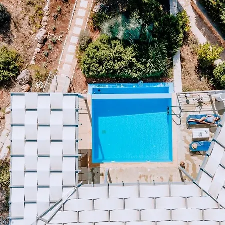 Zidanos Luxurious Sea Front Villa *