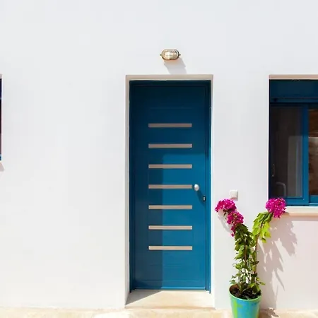 Zidanos Luxurious Sea Front *