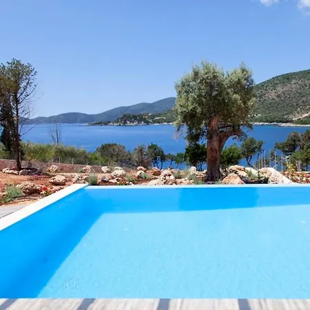 Zidanos Luxurious Sea Front Villa Marantochori